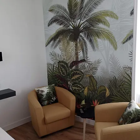 La Cour Des Trois Rois 2 *