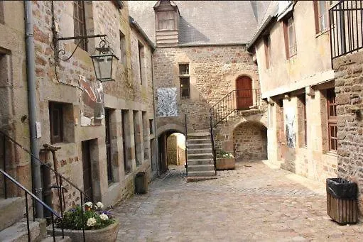 La Cour Des Trois Rois 2 * Villedieu-les-Poeles-Rouffigny